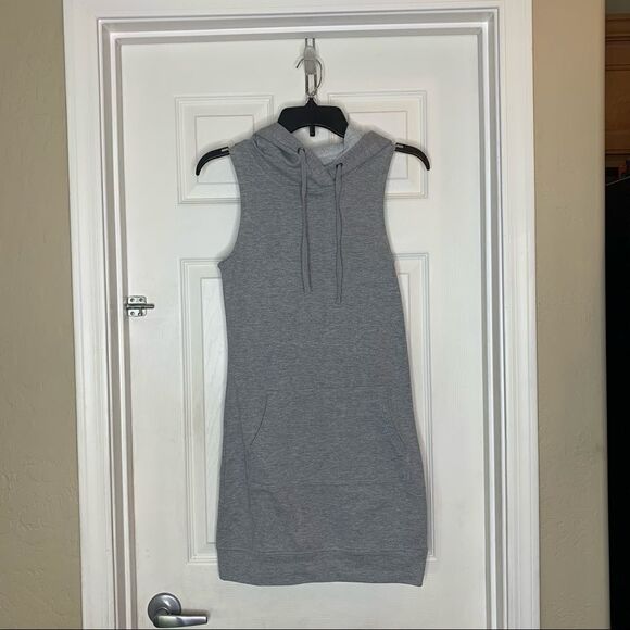 Fabletics Yukon Sleeveless Dress Size XS Gray - Picture 2 of 12